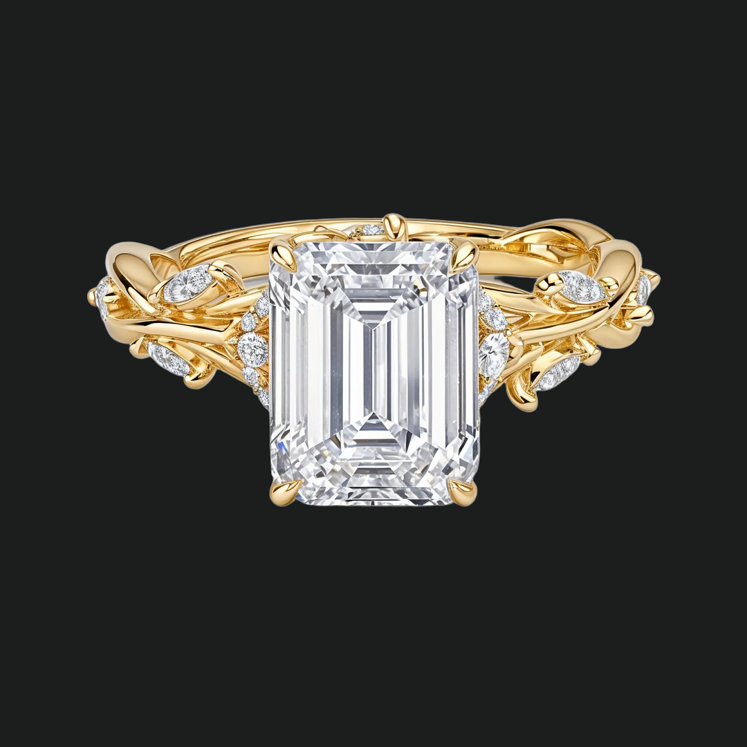 Emerald Cut Diamond Accent Engagement Ring met Marquise Band in 9kt White Gold