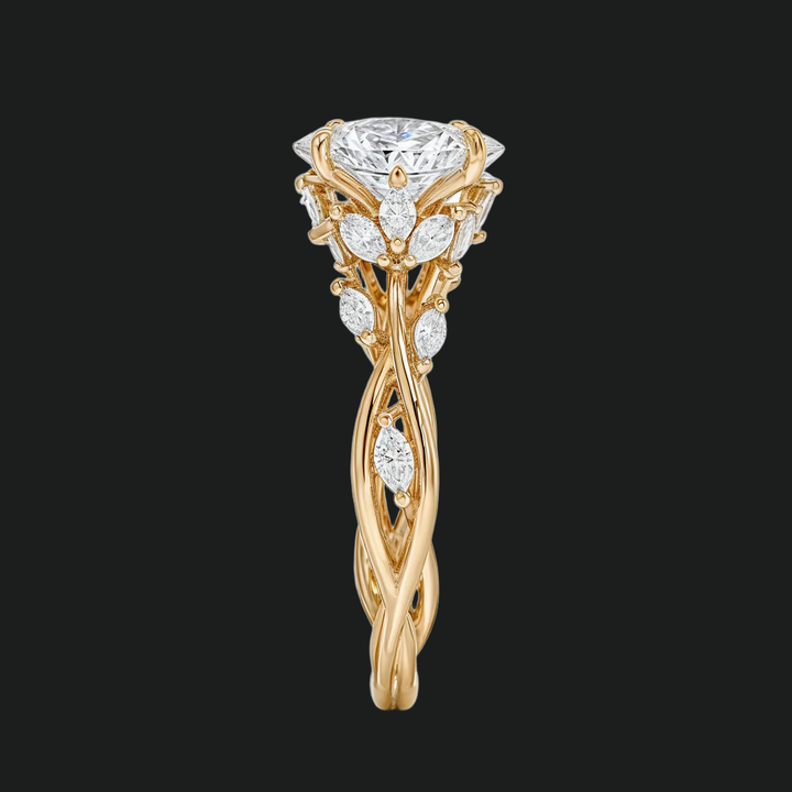 Ovaal gesneden diamant accenten verlovingsring met marquise band