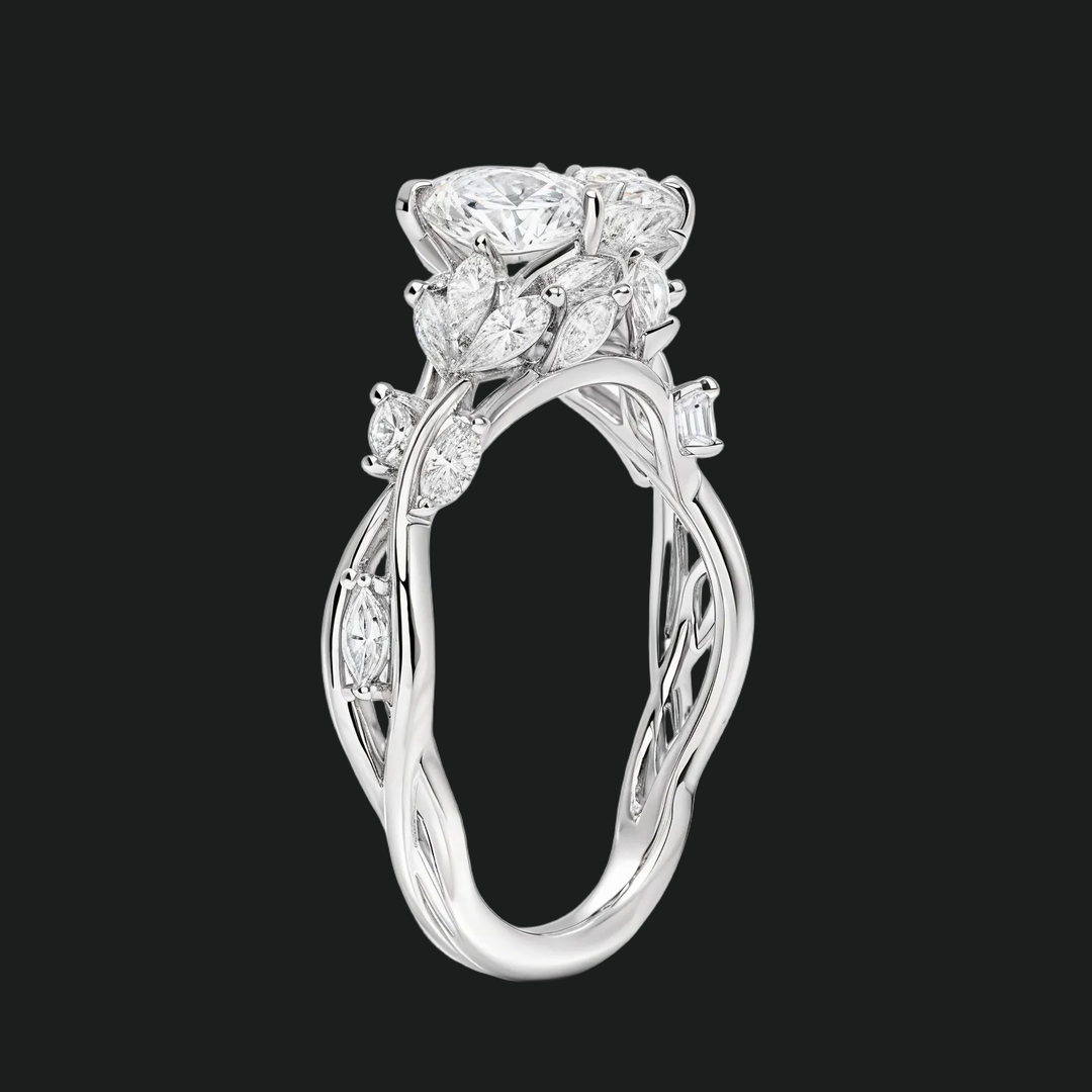Ovaal gesneden diamant accenten verlovingsring met marquise band
