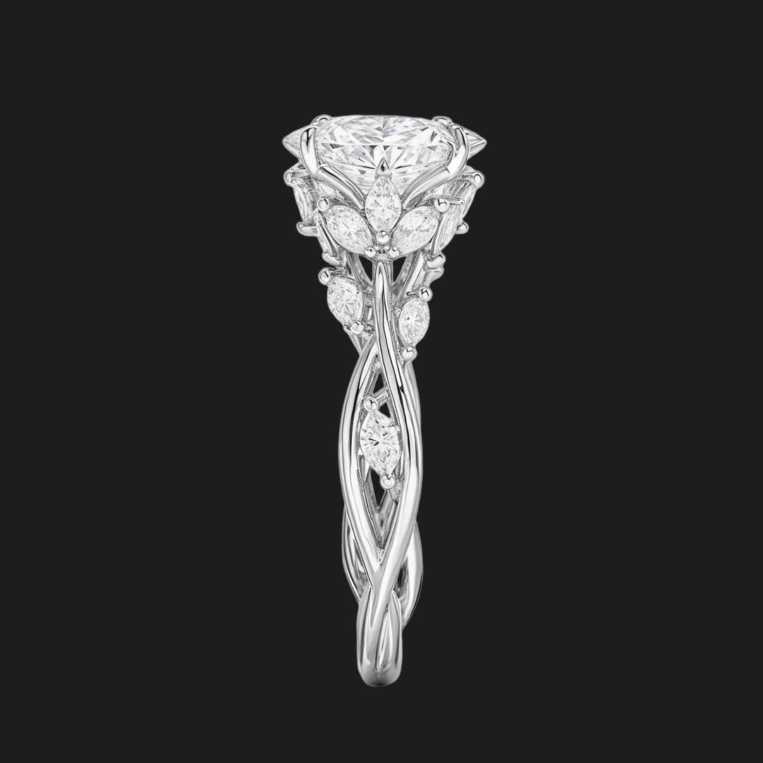 Ovaal gesneden diamant accenten verlovingsring met marquise band
