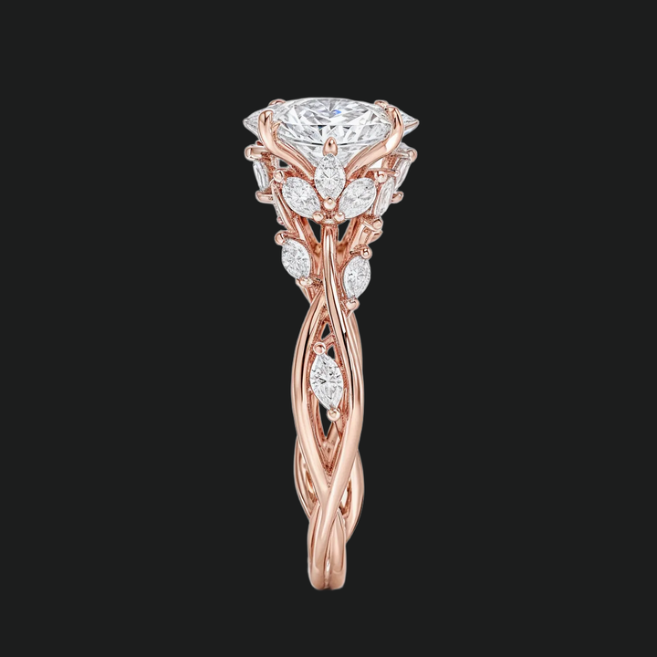 Ovaal gesneden diamant accenten verlovingsring met marquise band
