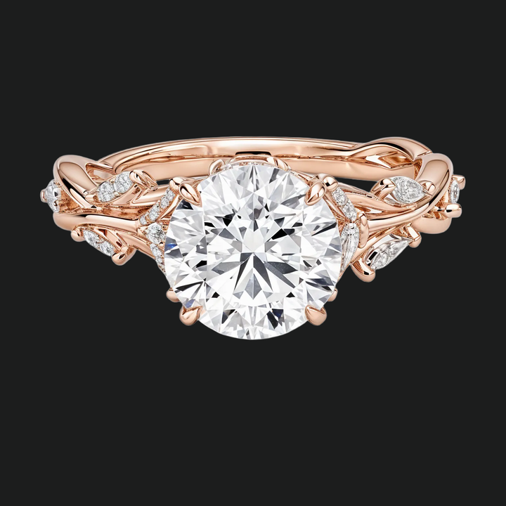 Fluisterende wijnstokken rond diamant accenten verlovingsring
