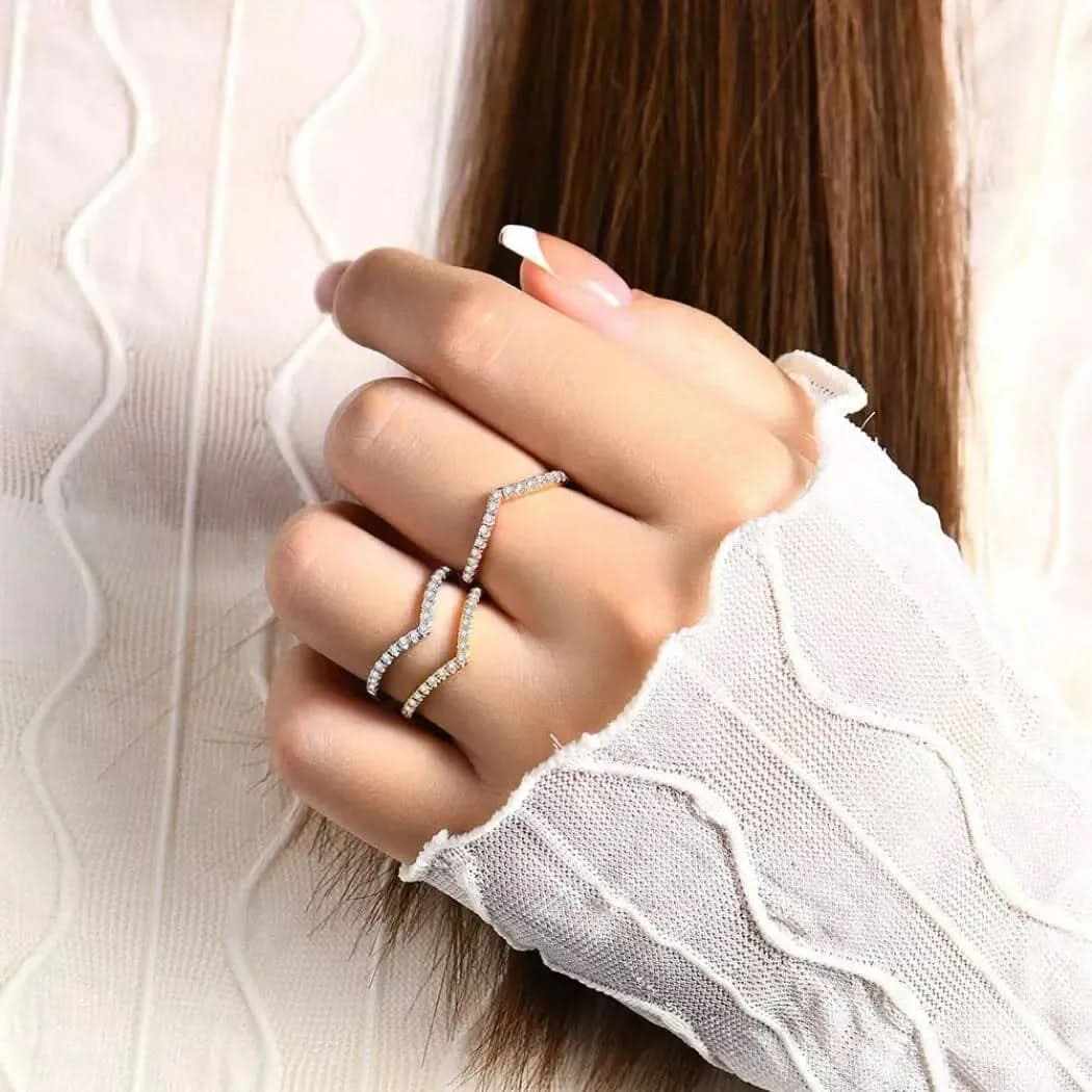 Moissanit-Wishbone-Ring