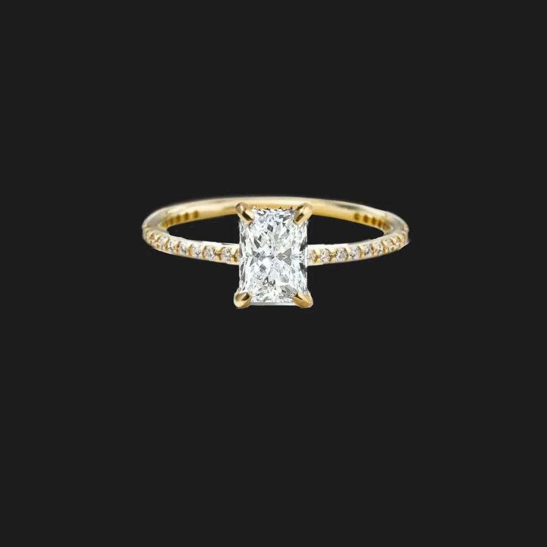 Oval Pavé Diamond Engagement Ring 18K Yellow Gold Radiant