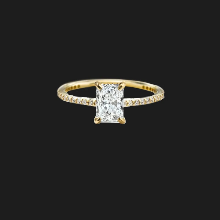Oval Pavé Diamond Engagement Ring 18K Yellow Gold Radiant