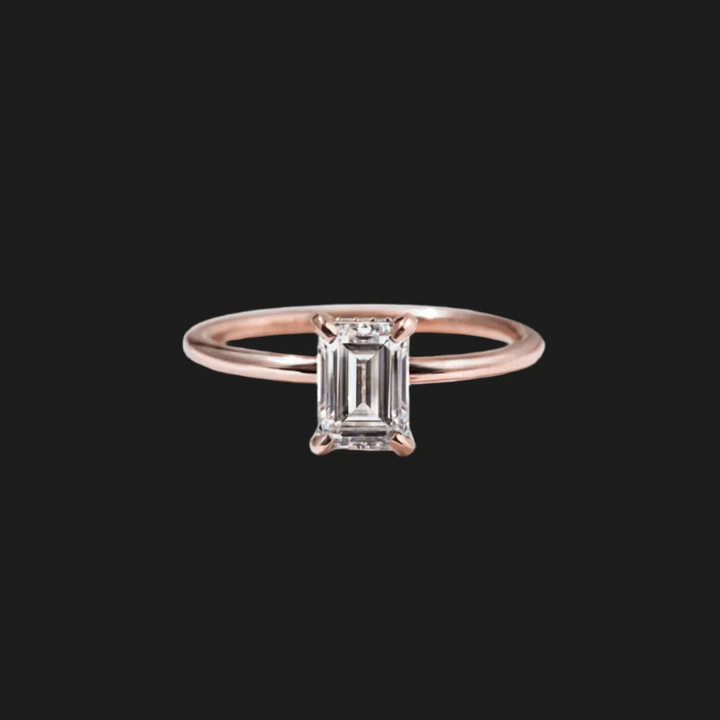Anello Solitario Principessa Diamante Oro Rosa 18K Smeraldo